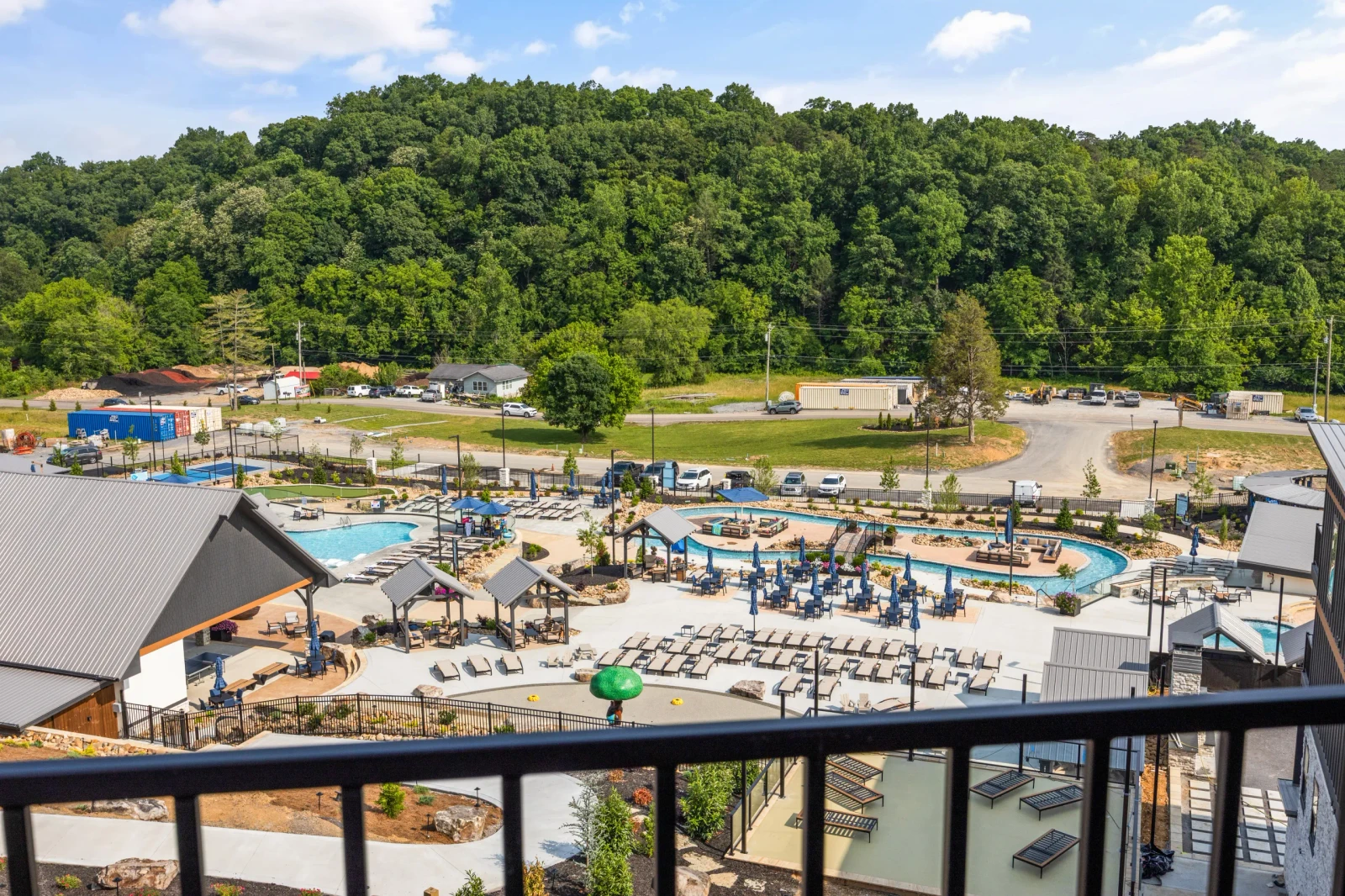 luxury cabin community sevierville tn