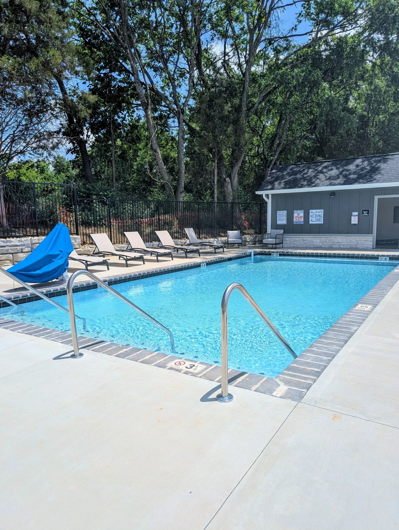 pool at dawson creek townhomes kodak tn