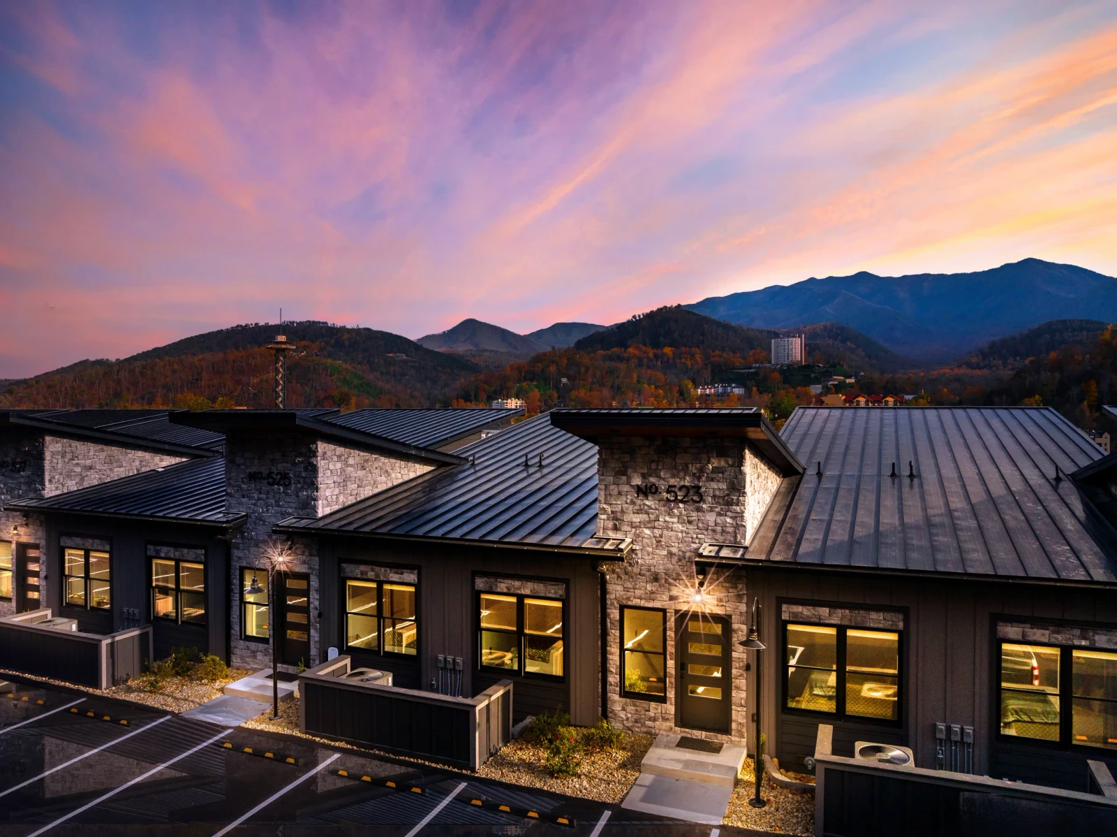 exterior of Overlook at 738 in Gatlinburg